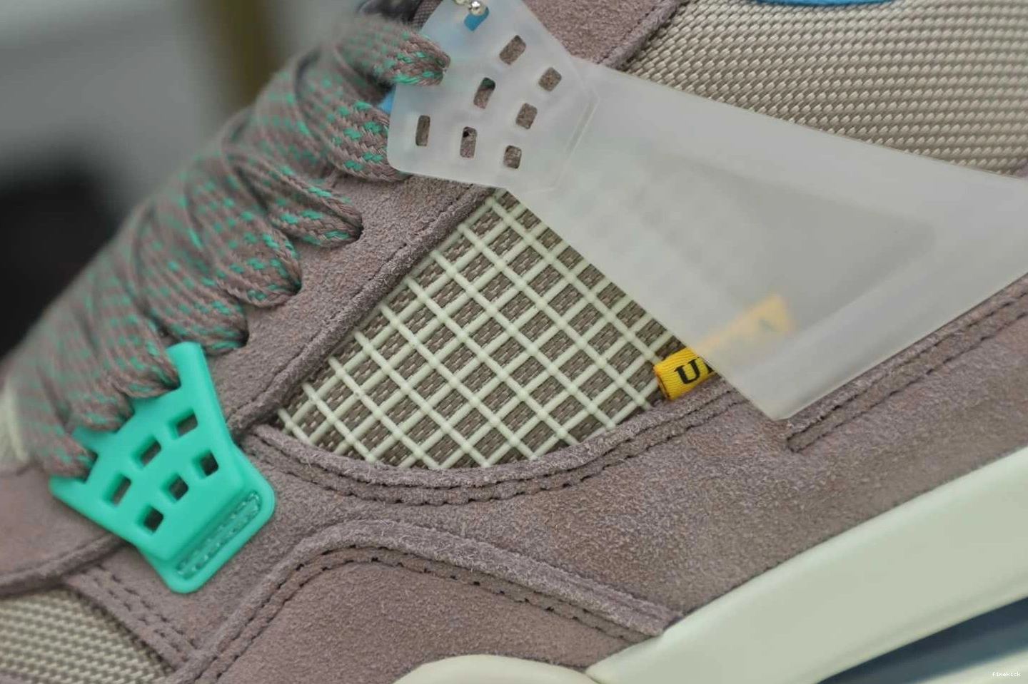 UNION RETRO 4 X 'TAUPE JORDAN HAZE' AIR LA 1210